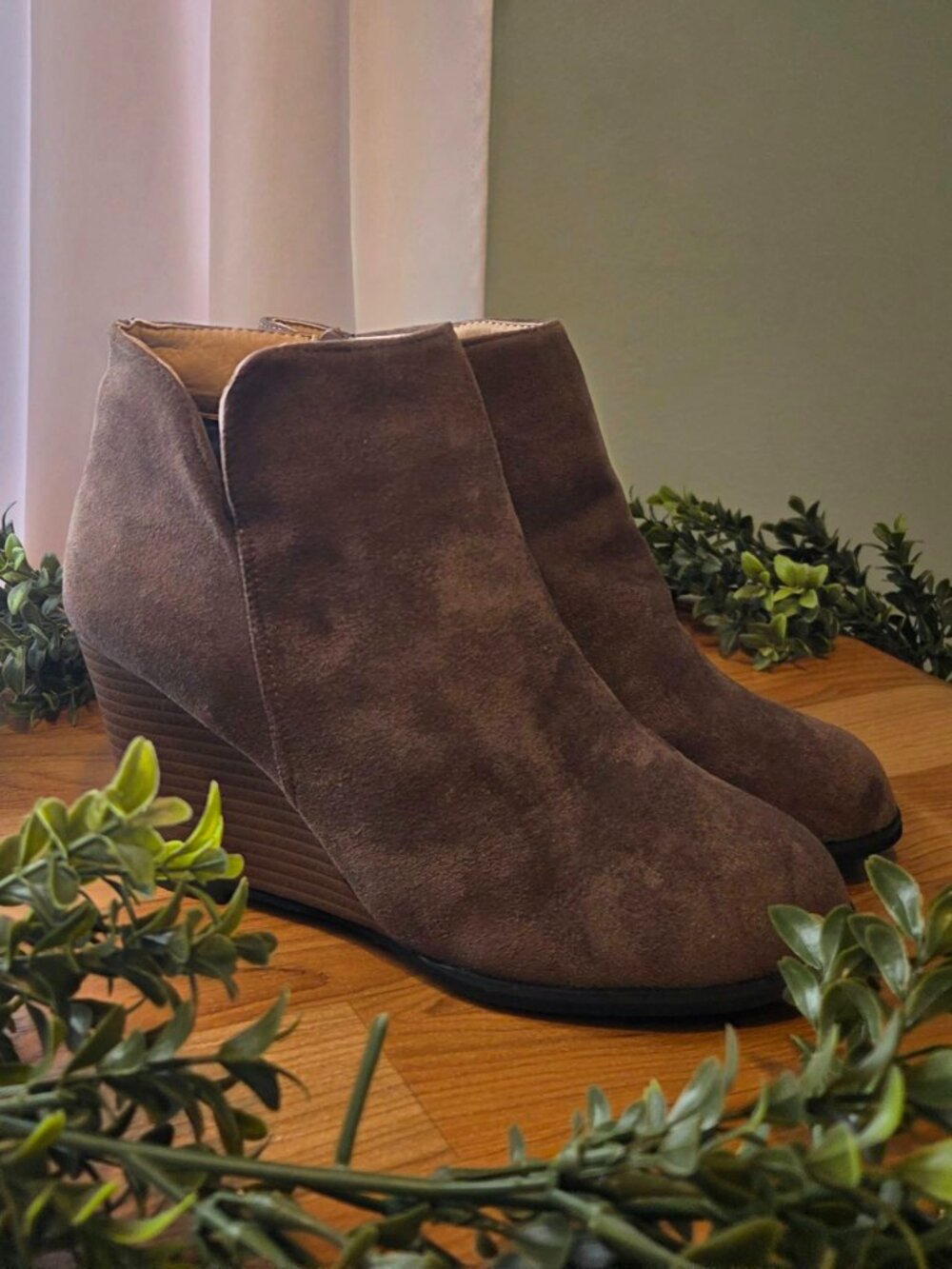 Women's Lucky Brand Brown Suede Wedge Ankle Boots - Size 8.5